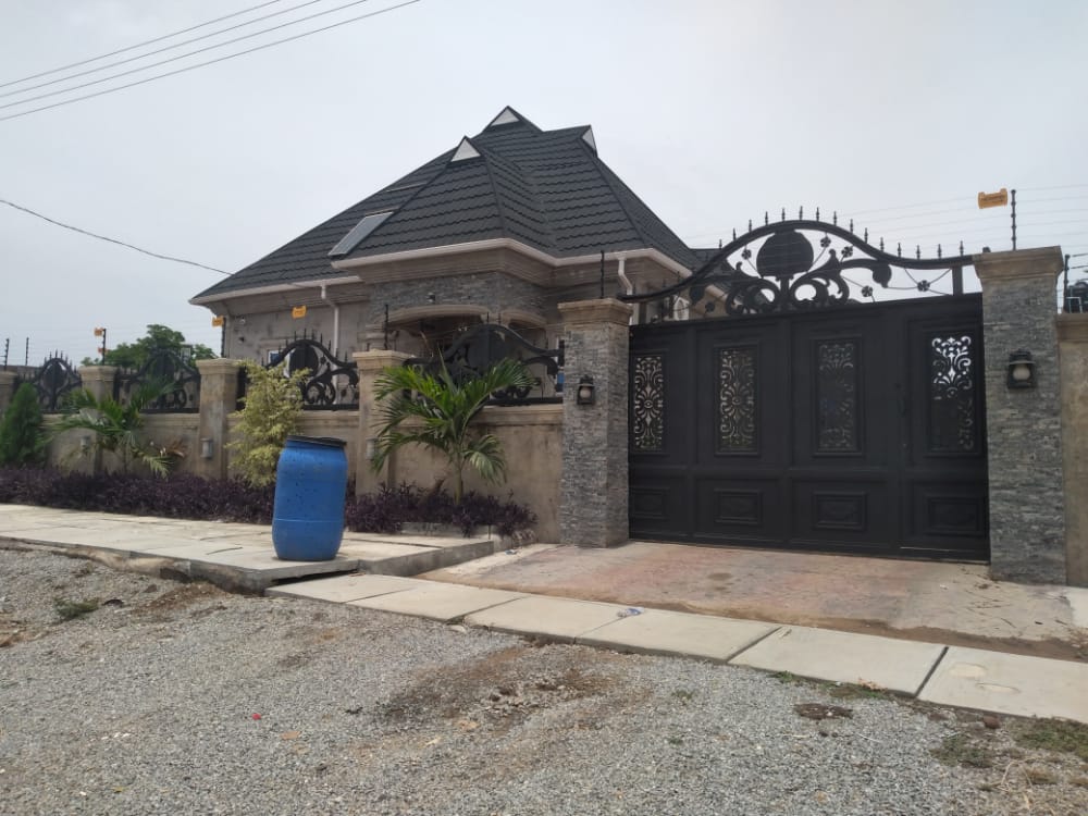  BUNGALOW 
